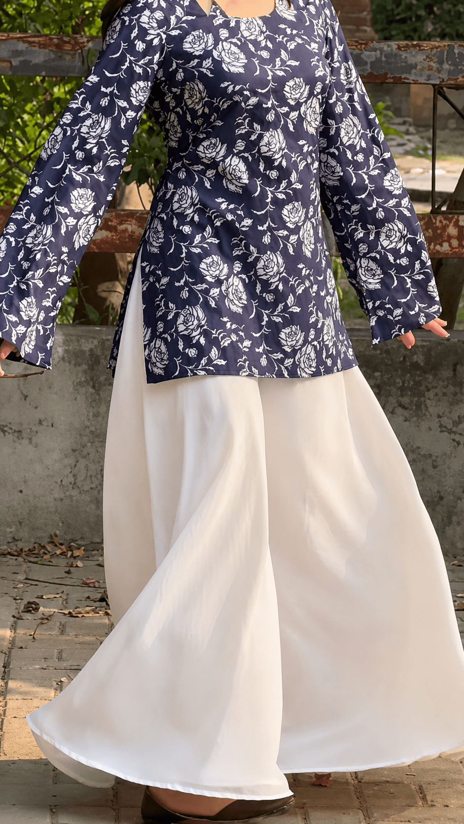 “Arla” Floral Top with Flowy White Palazzo W24